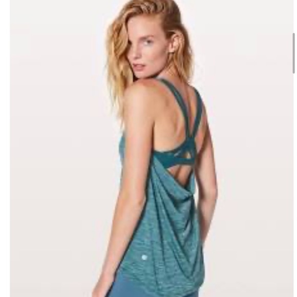 Lululemon knot your typical tank - Picture 4 of 4